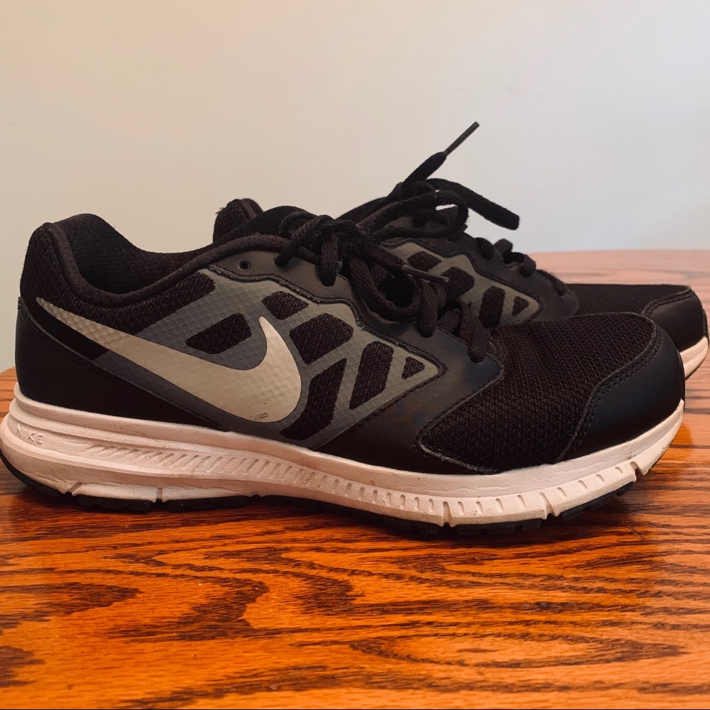 Nike | Dynasty Running Shoes - Youth